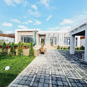 Kirayə verilir 4 otaqlı həyət evi 230 m²