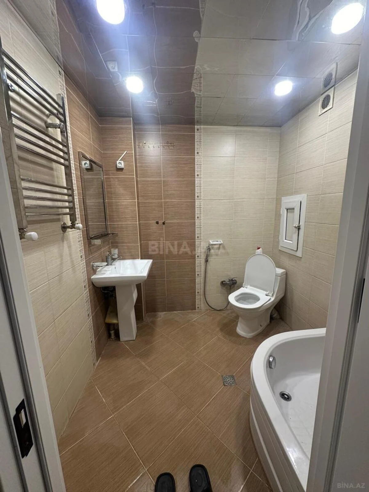 Satılır 2 otaqlı mənzil 90 m²