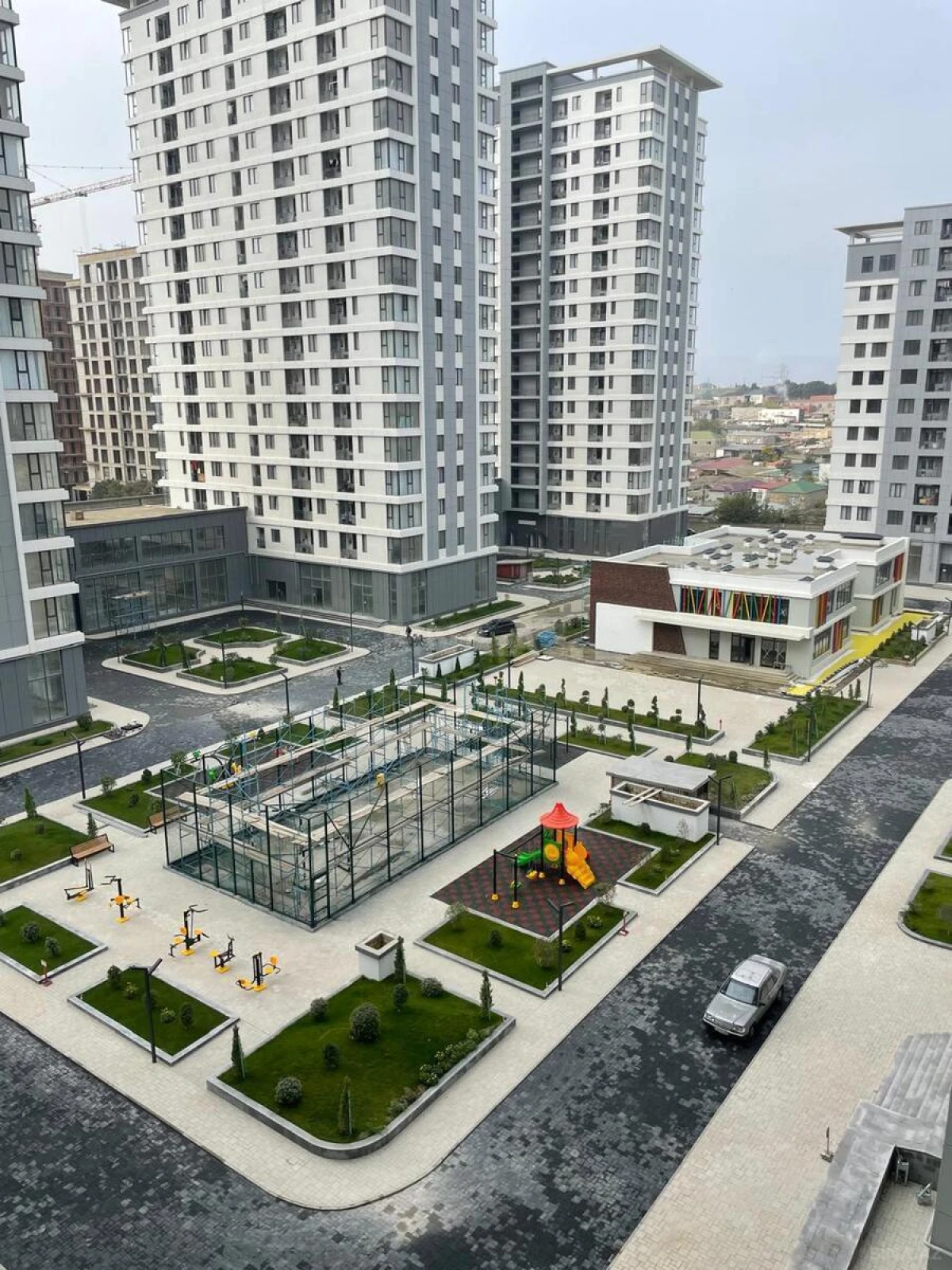 Satılır 3 otaqlı mənzil 108.7 m²