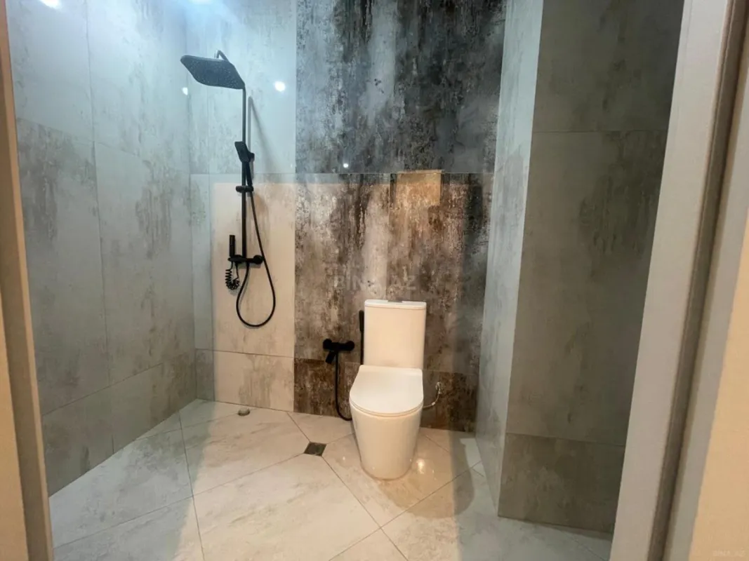 Satılır 3 otaqlı mənzil 108.7 m²
