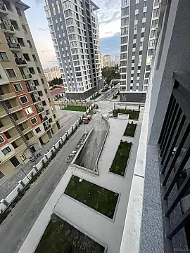 Satılır 3 otaqlı mənzil 108.7 m²