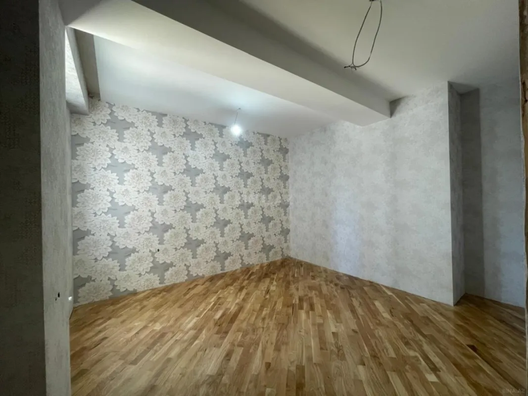 Satılır 3 otaqlı mənzil 108.7 m²