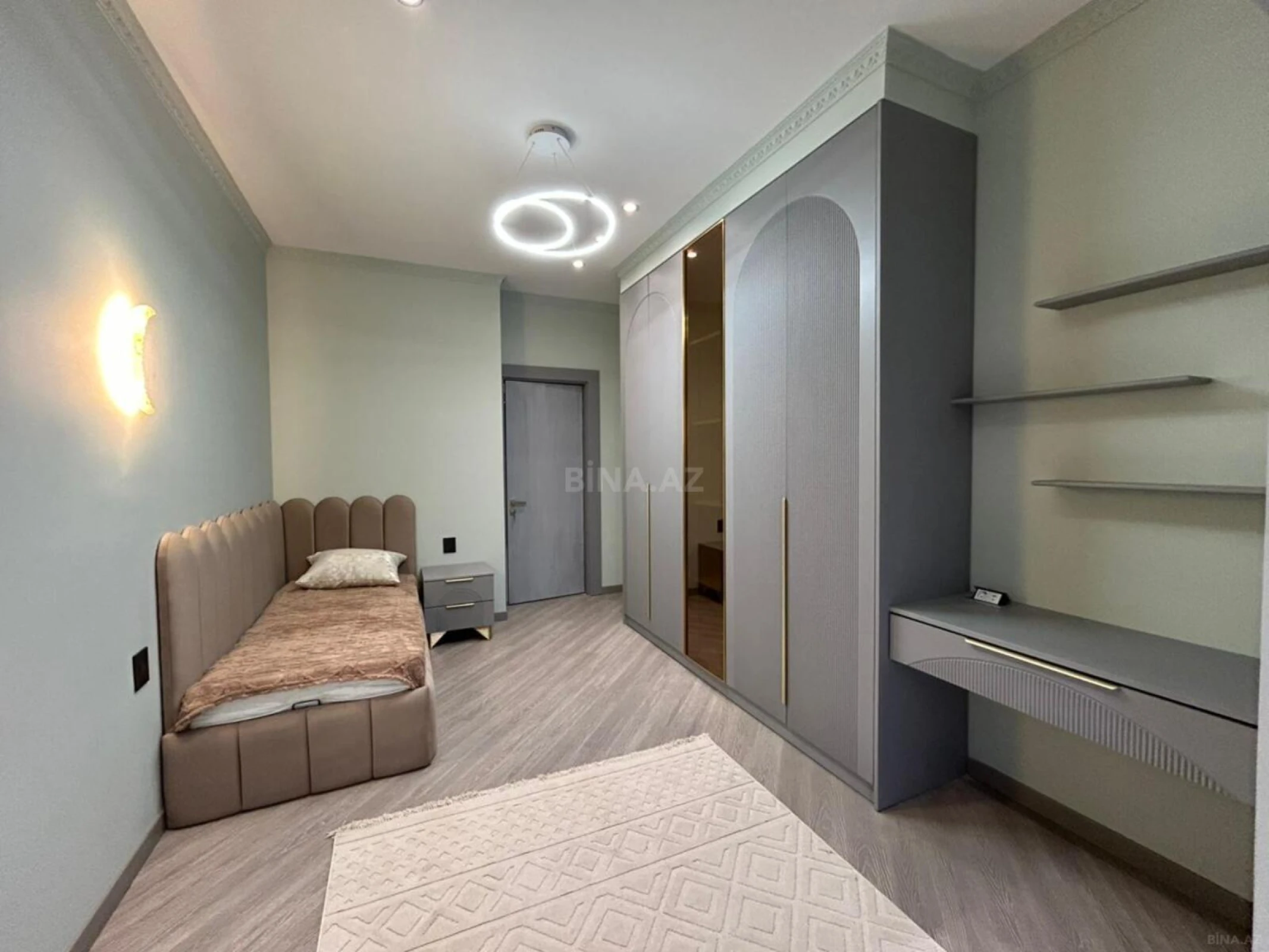 Satılır 3 otaqlı mənzil 92 m²