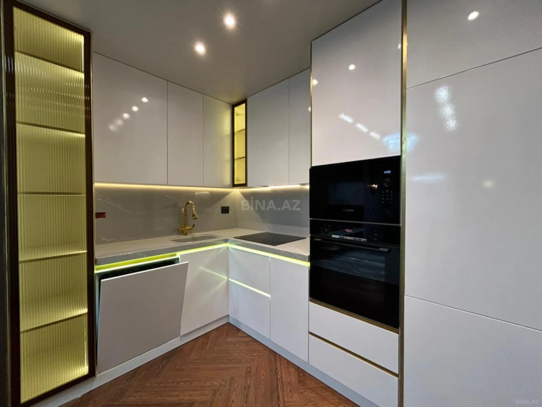 Satılır 3 otaqlı mənzil 92 m²