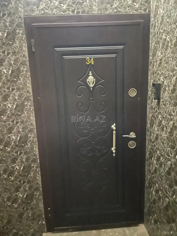 Satılır 3 otaqlı mənzil 130 m²