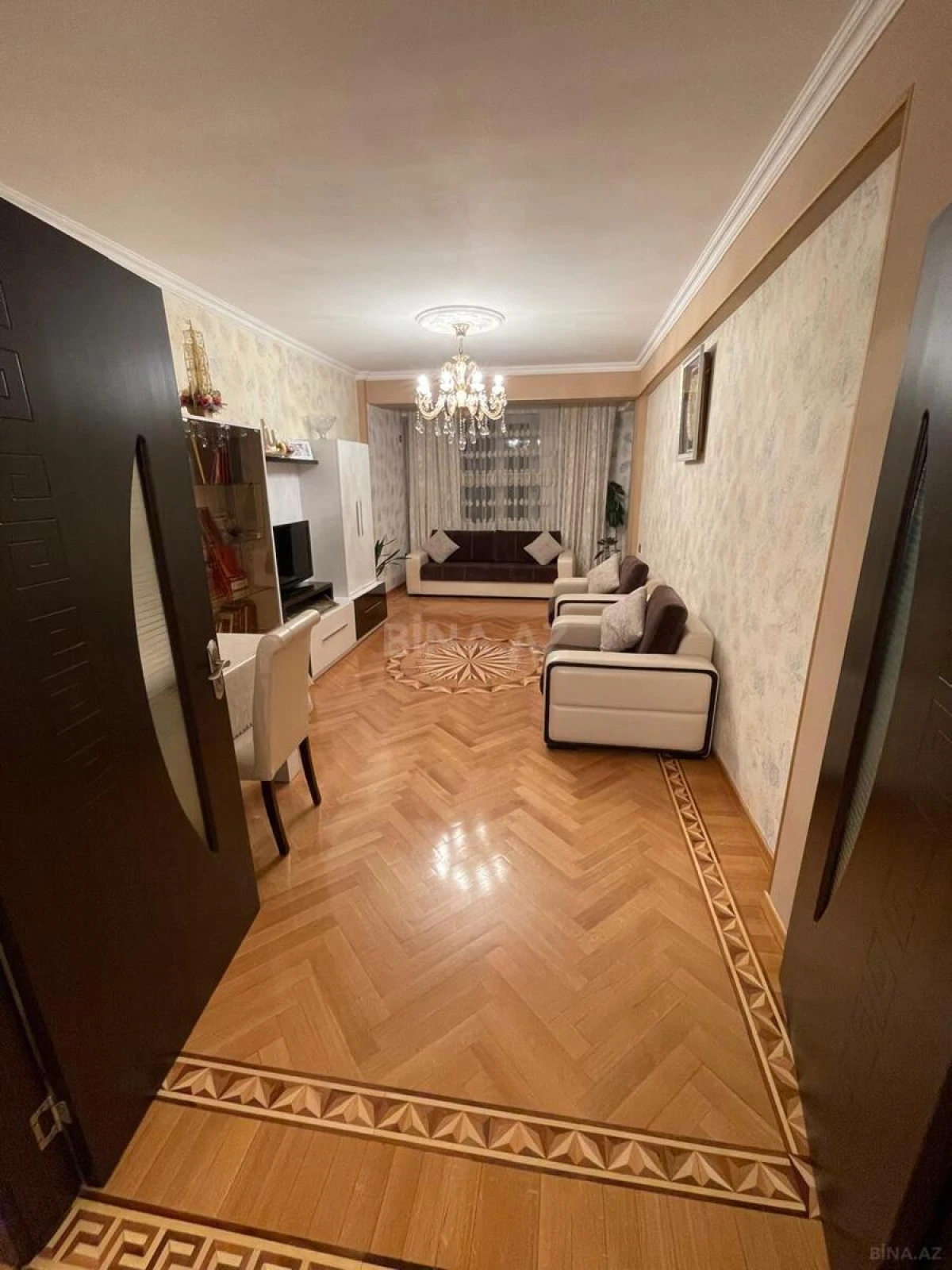 Satılır 3 otaqlı mənzil 130 m²