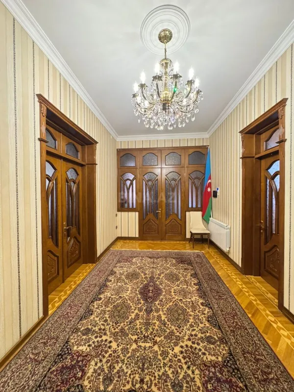 Satılır 6 otaqlı həyət evi 480 m²