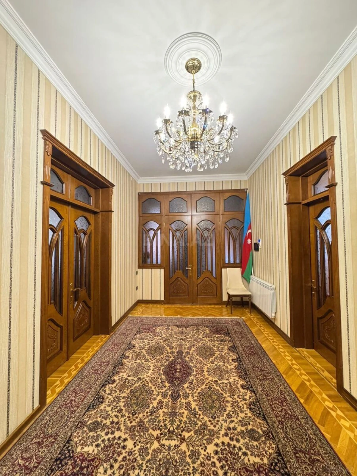 Satılır 6 otaqlı həyət evi 480 m²