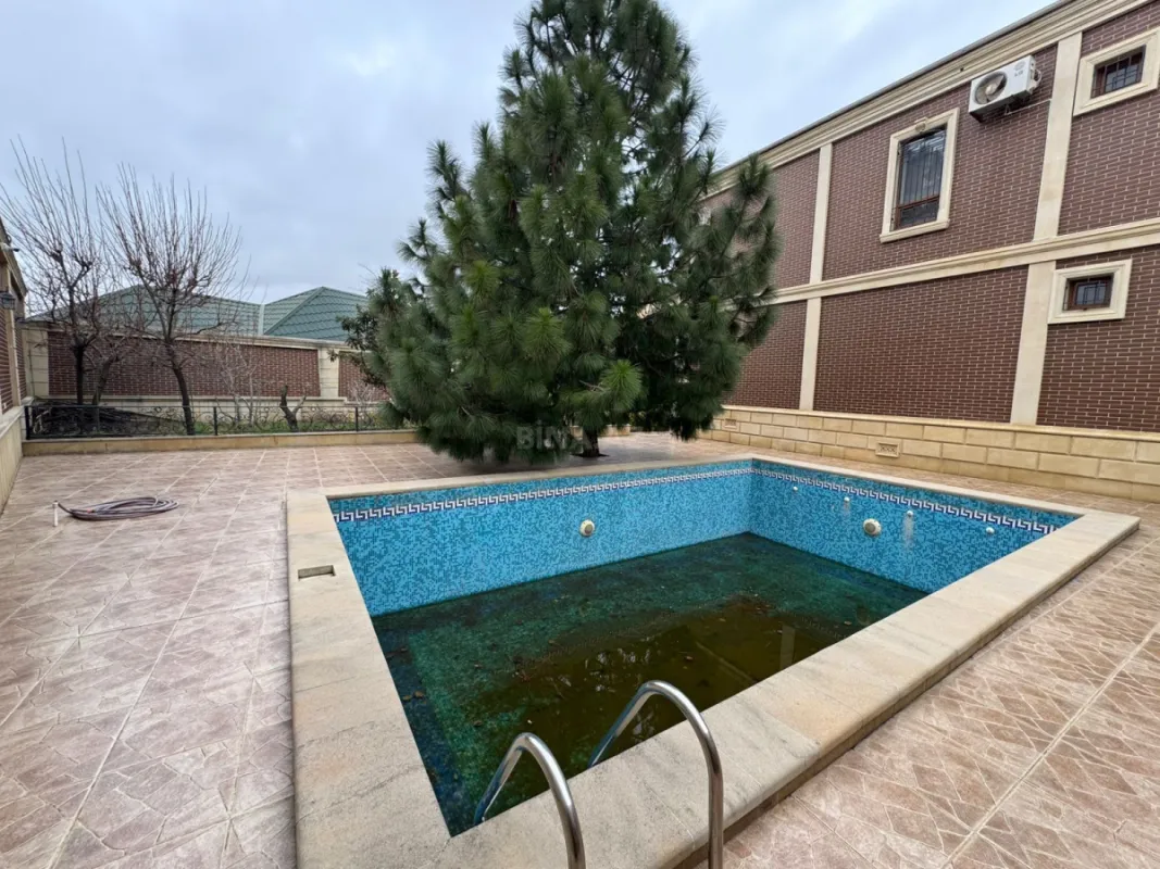 Satılır 6 otaqlı həyət evi 480 m²