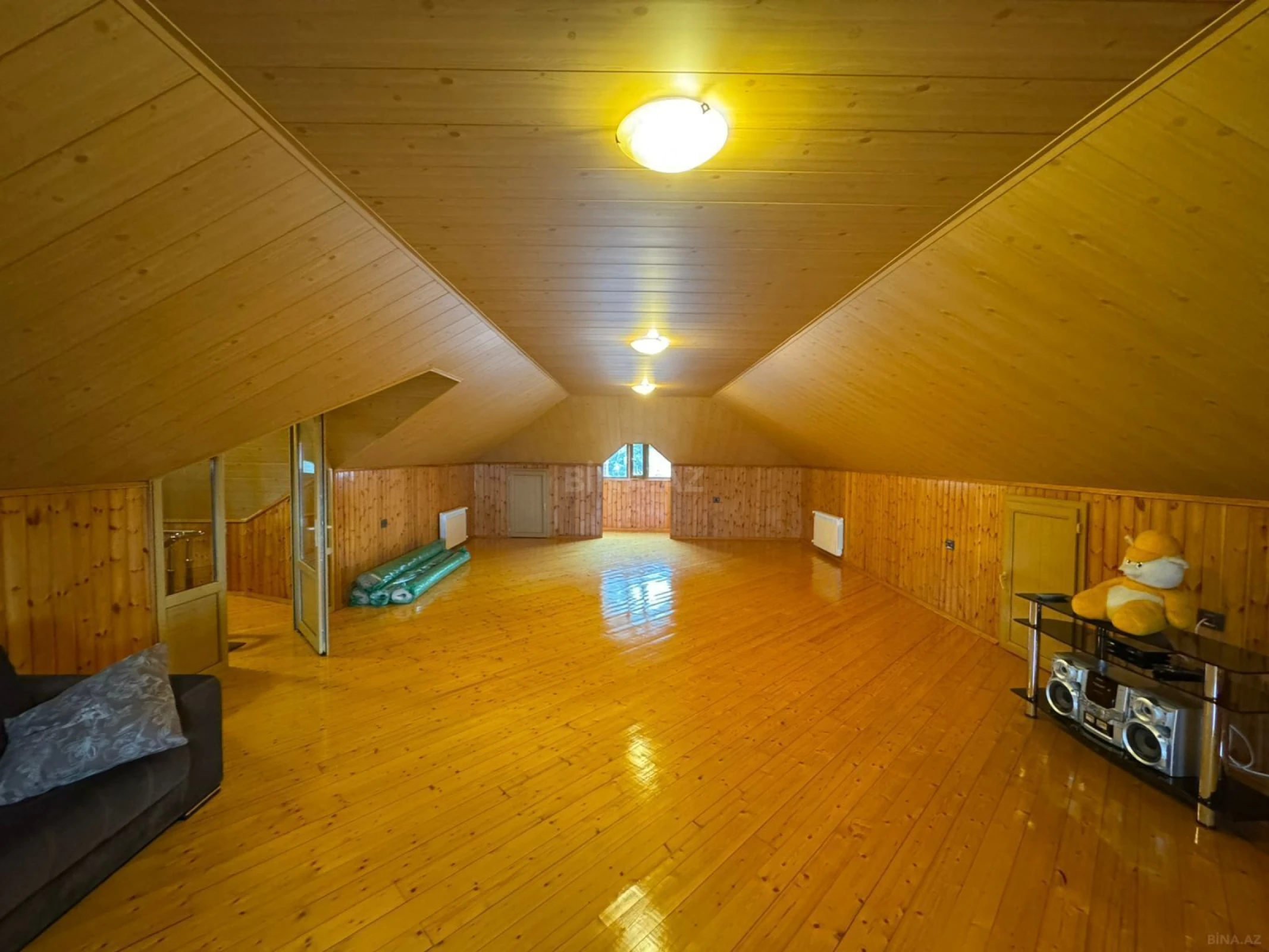 Satılır 6 otaqlı həyət evi 480 m²