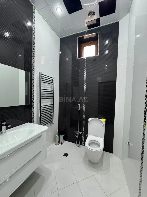 Satılır 6 otaqlı həyət evi 480 m²