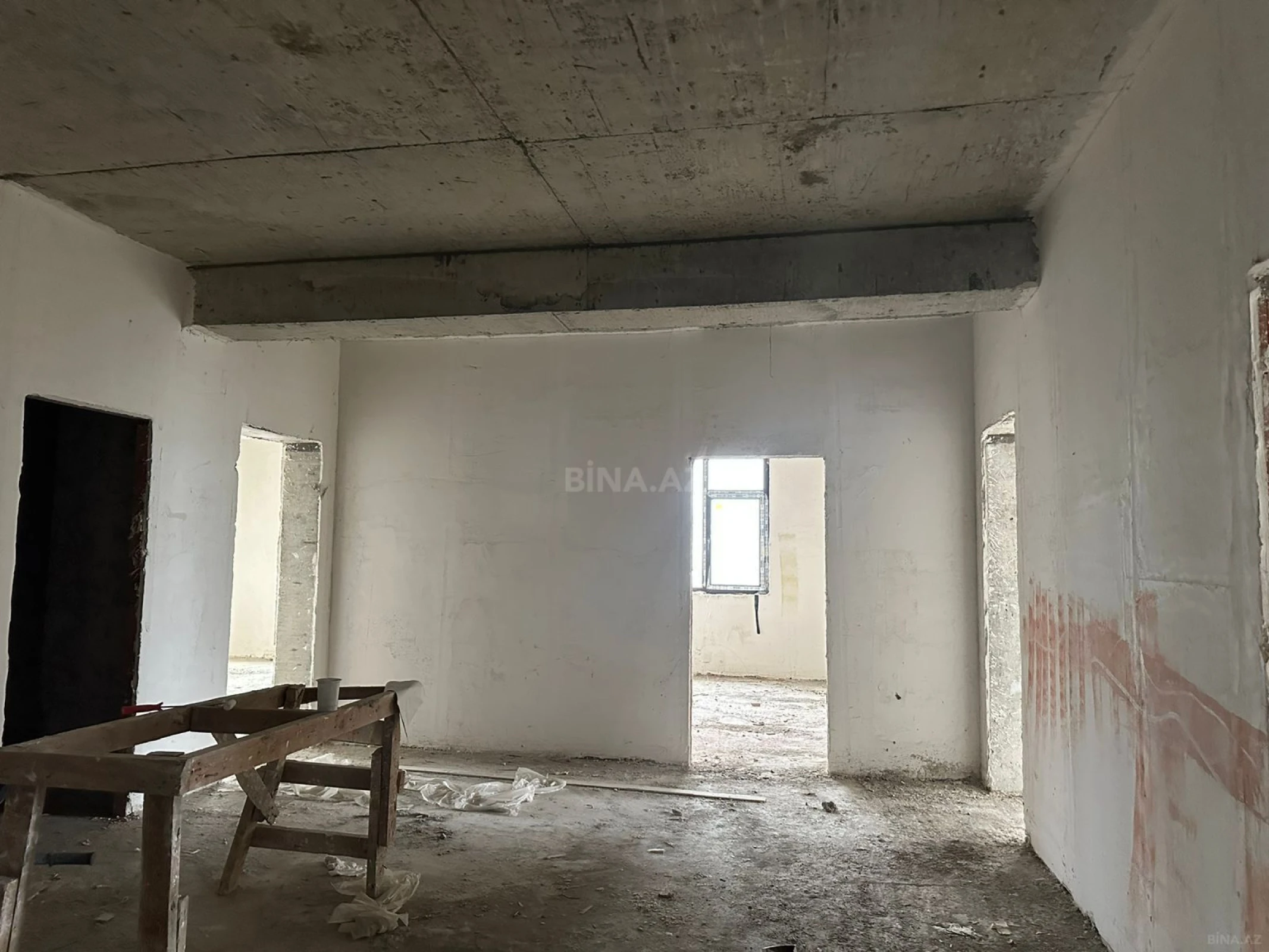 Satılır 4 otaqlı mənzil 229 m²