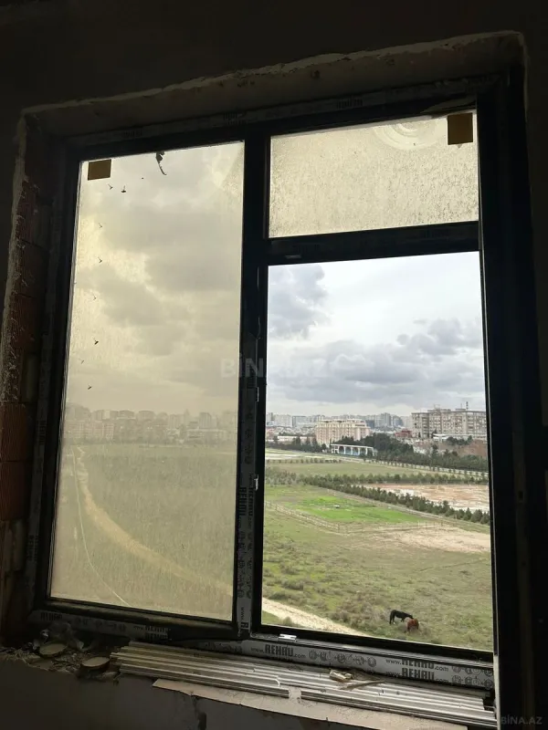 Satılır 4 otaqlı mənzil 229 m²