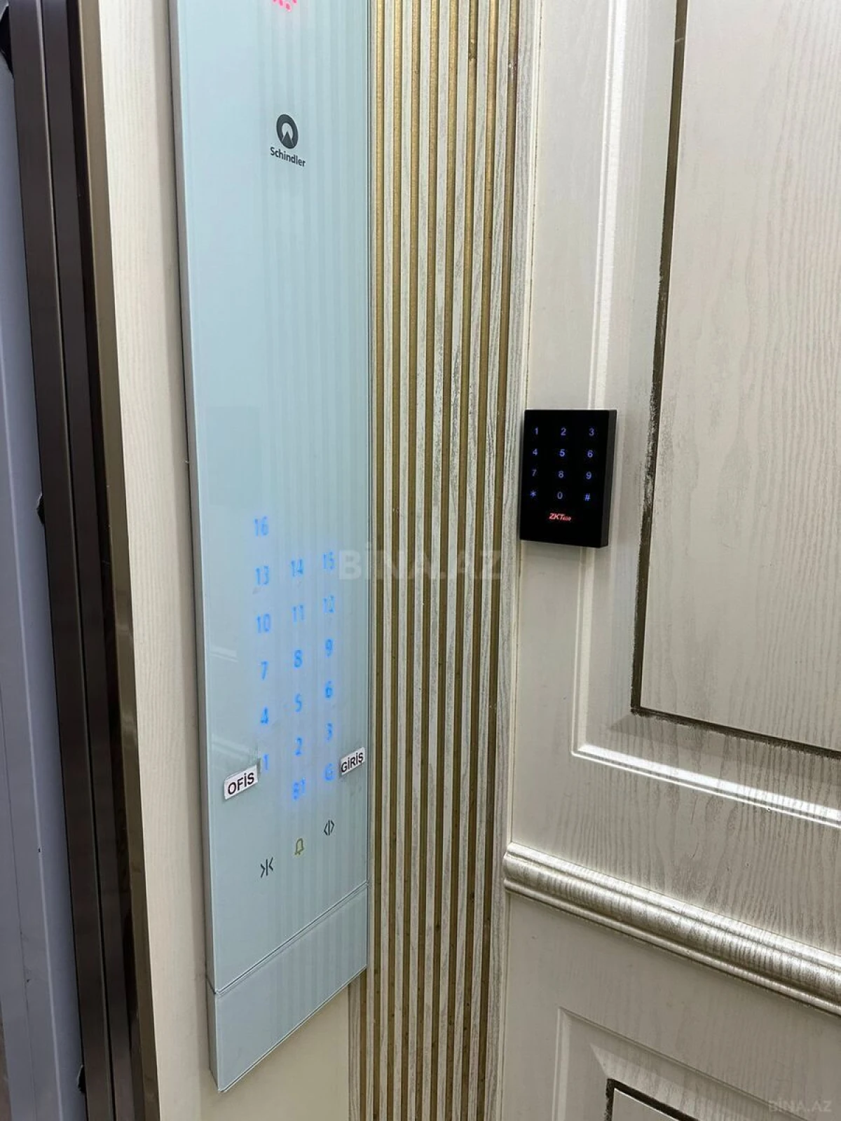 Satılır 4 otaqlı mənzil 229 m²