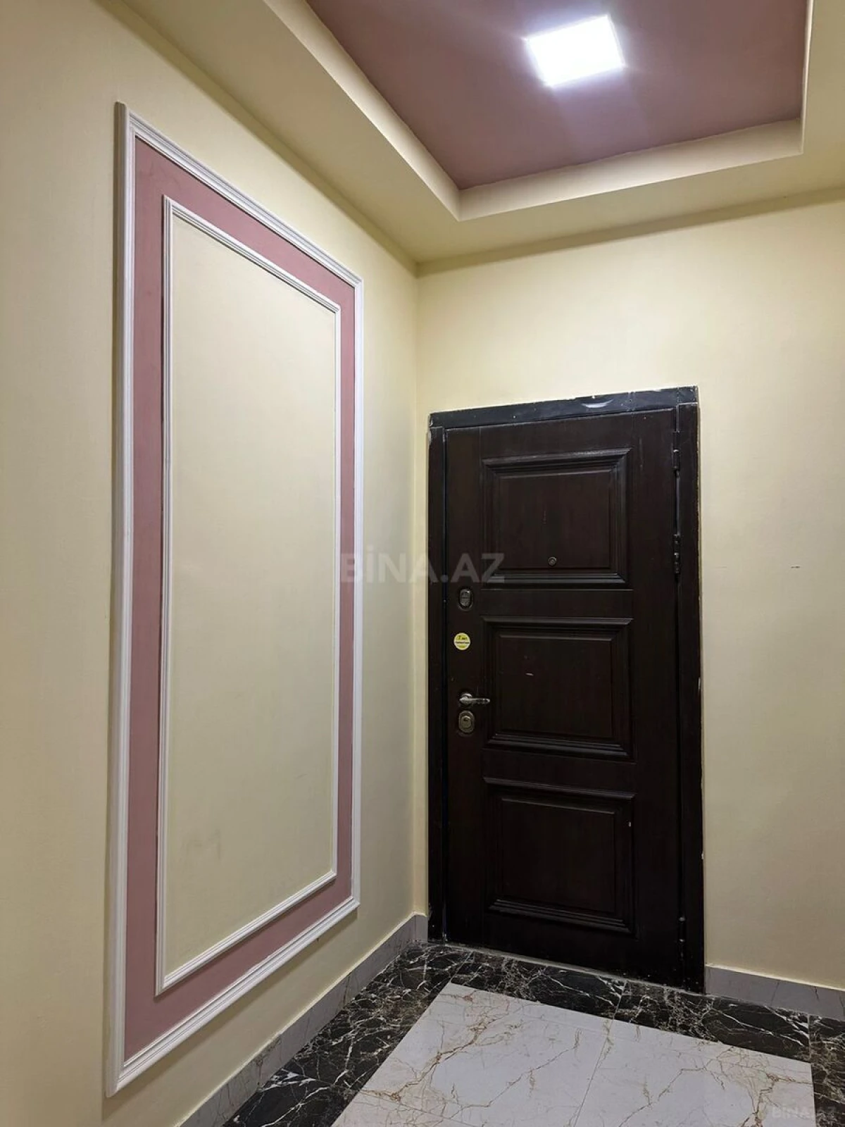 Satılır 4 otaqlı mənzil 229 m²