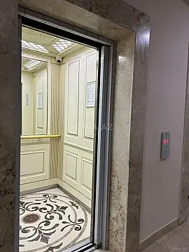 Satılır 4 otaqlı mənzil 229 m²