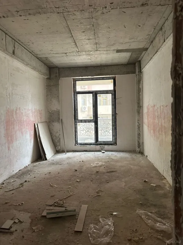 Satılır 4 otaqlı mənzil 229 m²