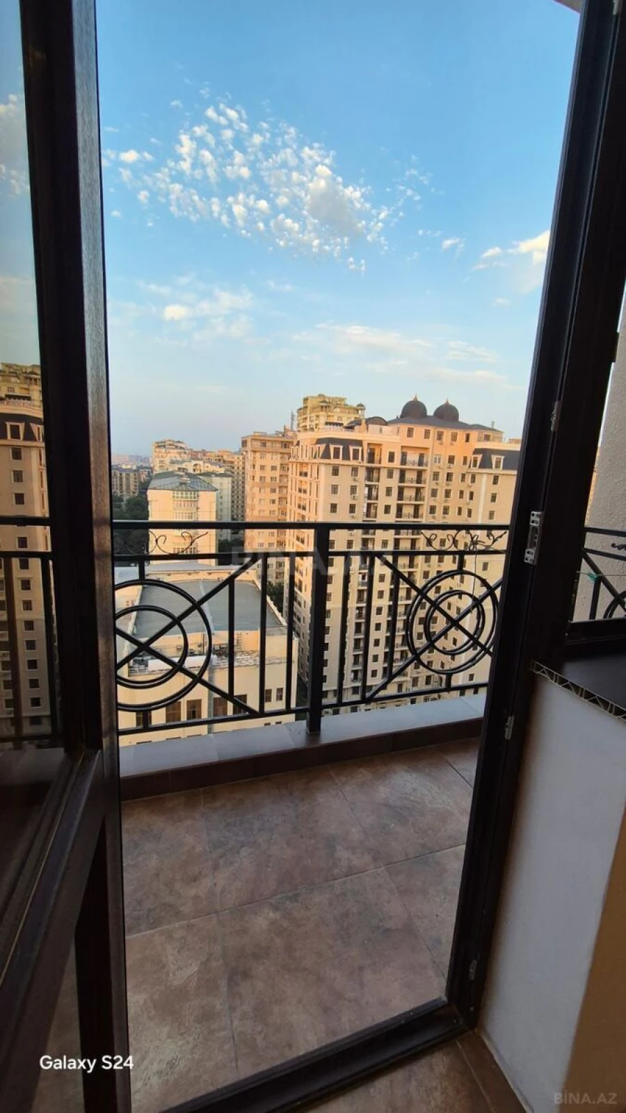 Satılır 2 otaqlı mənzil 64 m²