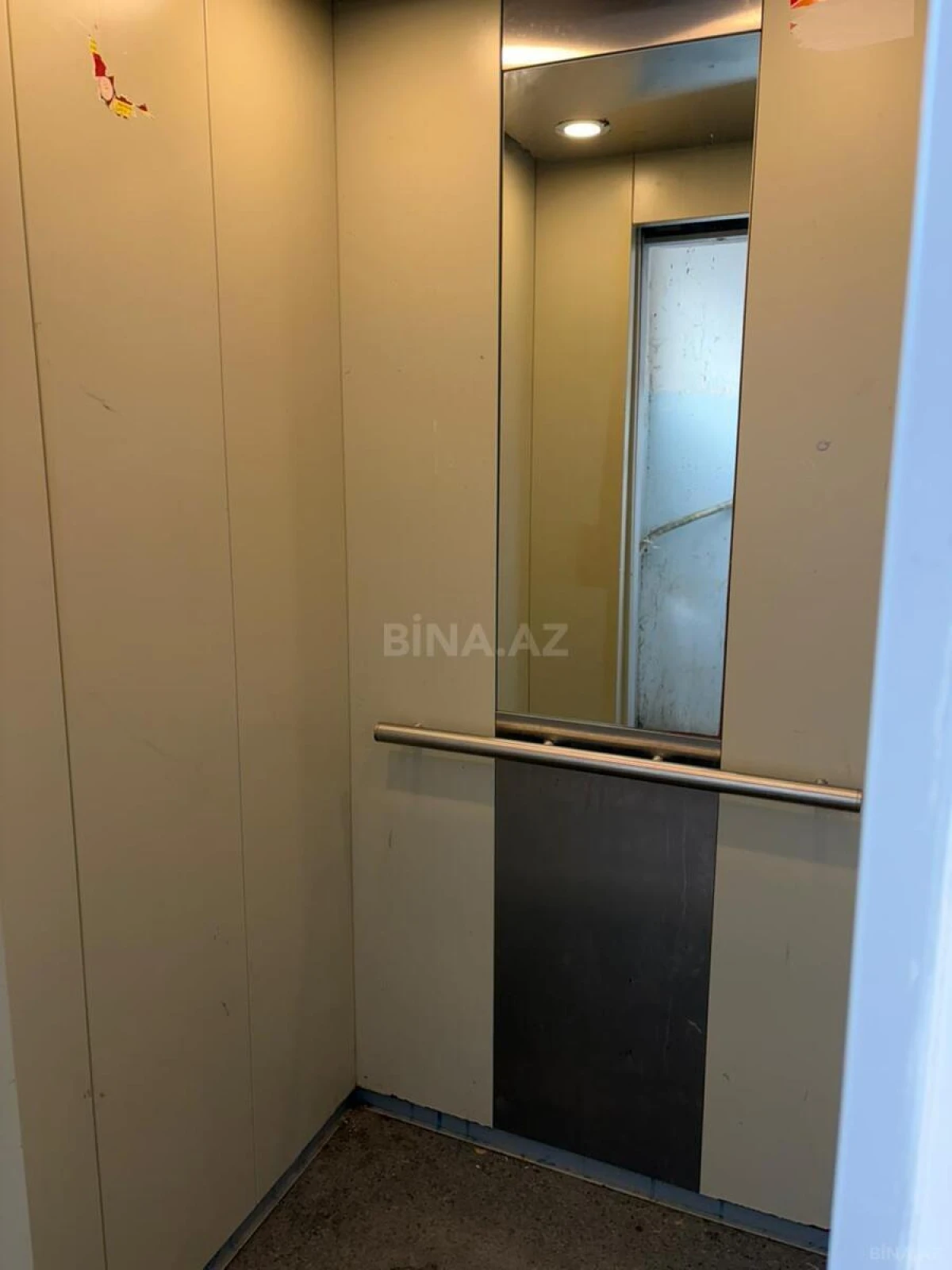 Satılır 3 otaqlı mənzil 60 m²