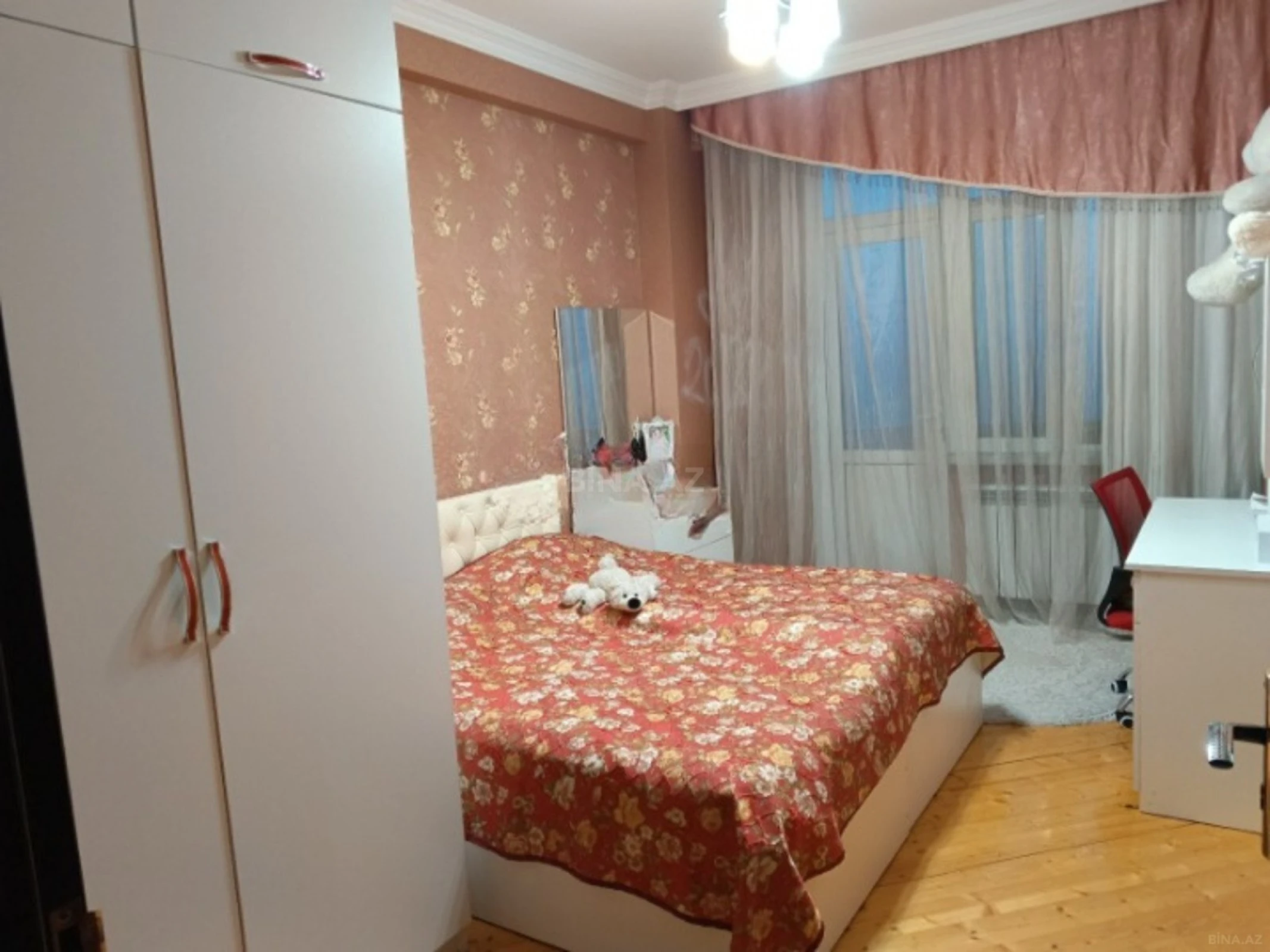 Satılır 3 otaqlı mənzil 96 m²