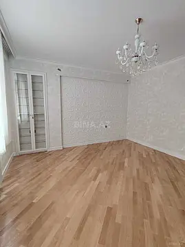 Satılır 3 otaqlı mənzil 150 m²