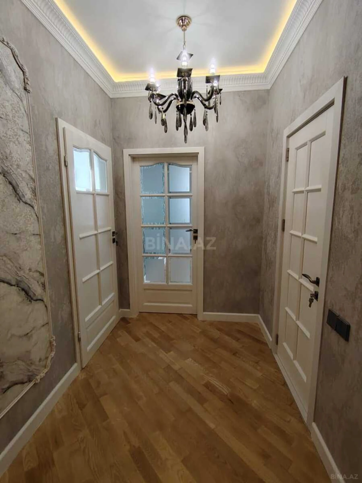 Satılır 3 otaqlı mənzil 150 m²