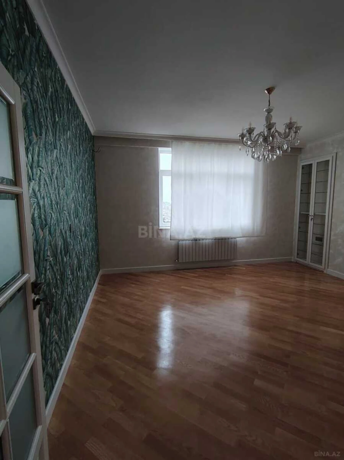 Satılır 3 otaqlı mənzil 150 m²