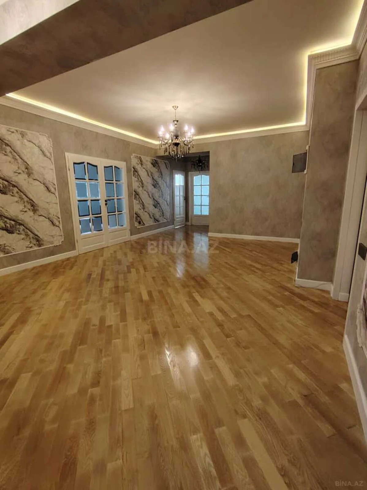 Satılır 3 otaqlı mənzil 150 m²