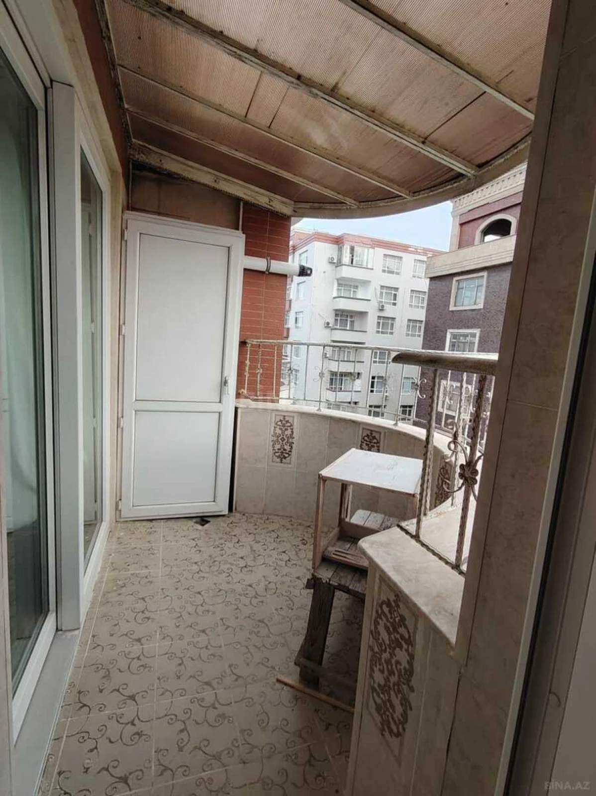 Satılır 3 otaqlı mənzil 150 m²