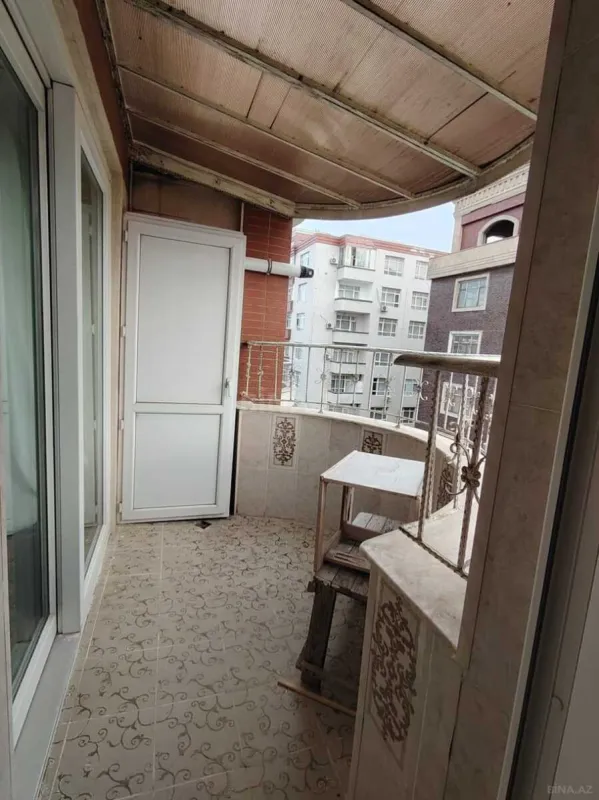 Satılır 3 otaqlı mənzil 150 m²
