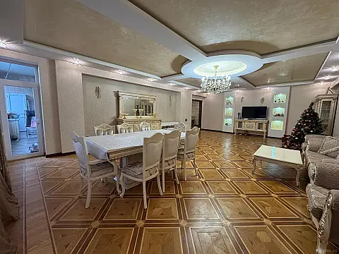 Satılır 4 otaqlı mənzil 240 m² — Bakı, Nərimanov 4 otaq 240.00 m²