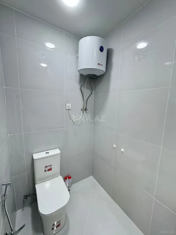 Satılır 1 otaqlı ofis 67 m²