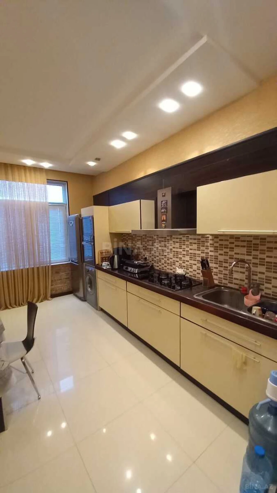 Satılır 2 otaqlı mənzil 90 m²