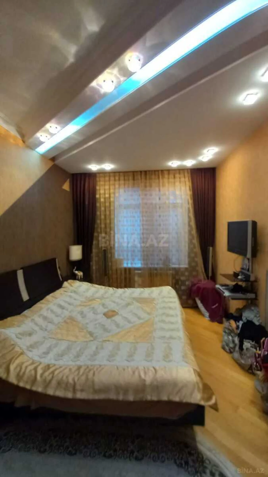 Satılır 2 otaqlı mənzil 90 m²