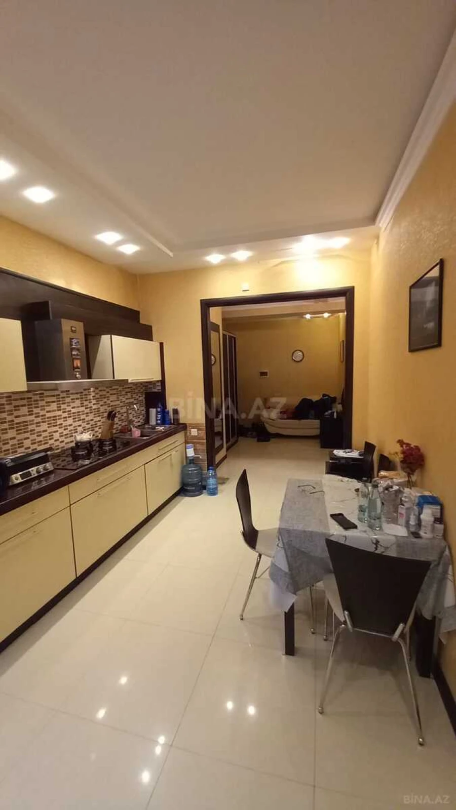 Satılır 2 otaqlı mənzil 90 m²