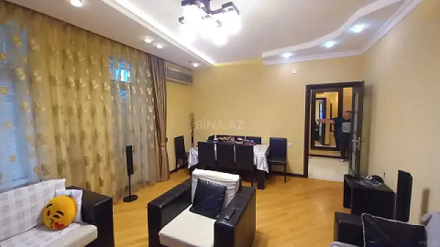 Satılır 2 otaqlı mənzil 90 m²