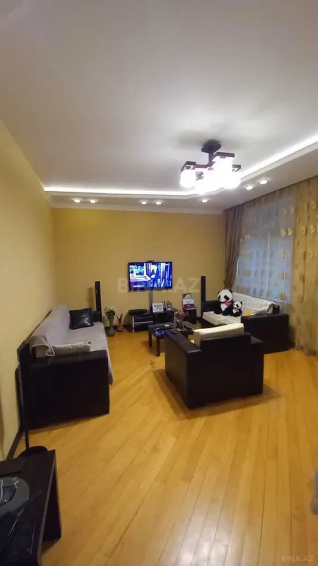 Satılır 2 otaqlı mənzil 90 m²