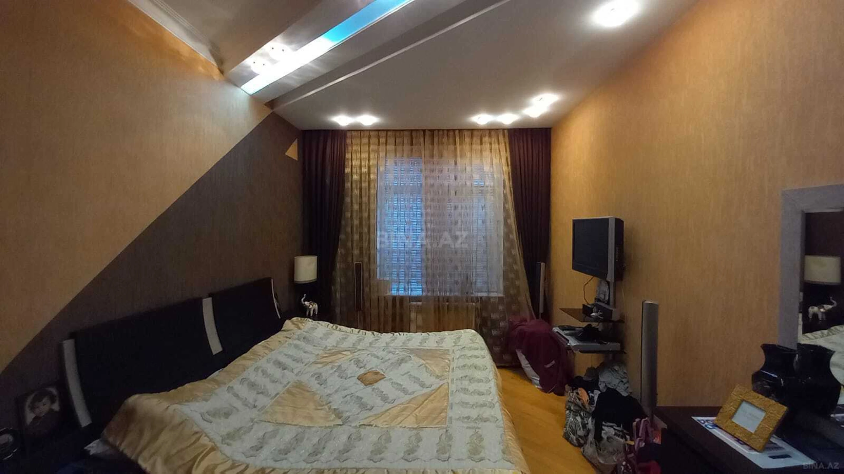 Satılır 2 otaqlı mənzil 90 m²