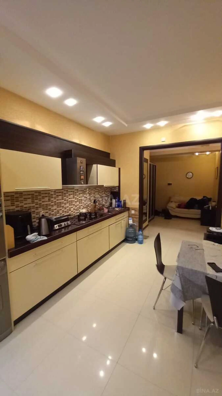 Satılır 2 otaqlı mənzil 90 m²
