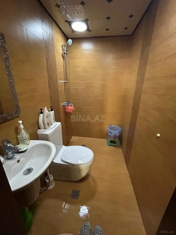 Satılır 4 otaqlı mənzil 163 m²