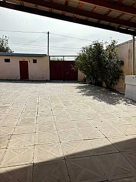Satılır 4 otaqlı həyət evi 160 m²