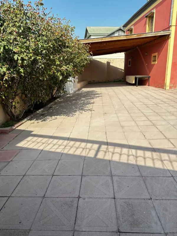 Satılır 4 otaqlı həyət evi 160 m²