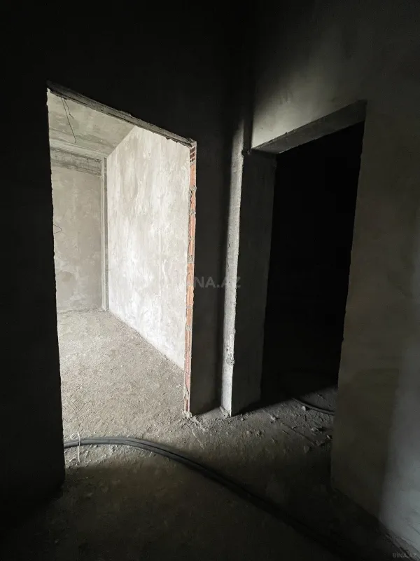 Satılır 3 otaqlı mənzil 210 m²