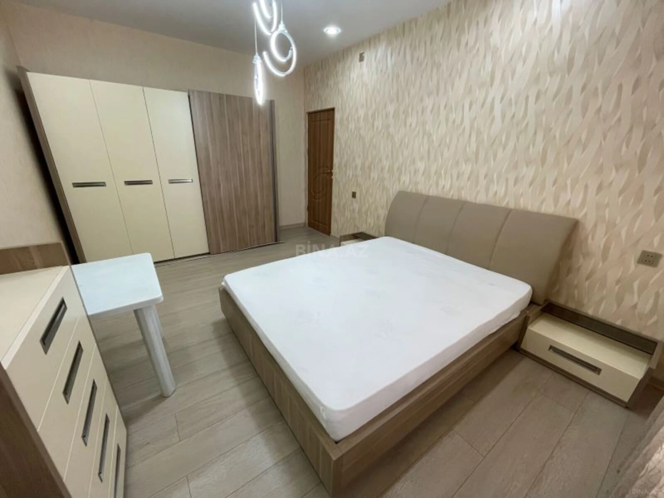 Kirayə verilir 5 otaqlı həyət evi 200 m²