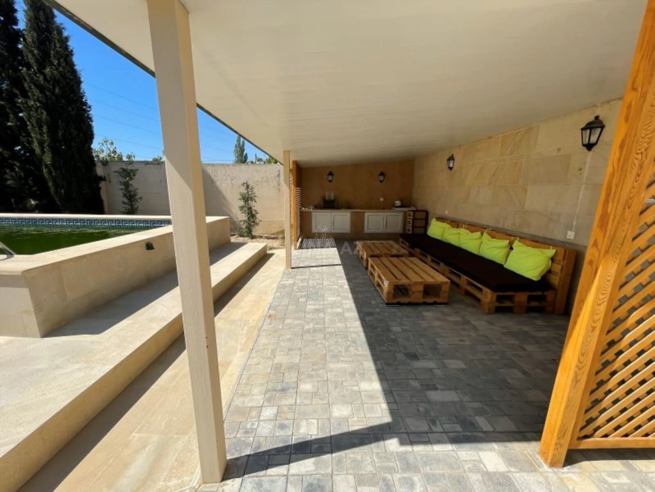 Kirayə verilir 5 otaqlı həyət evi 200 m²