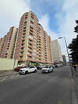 Satılır 3 otaqlı mənzil 148 m²