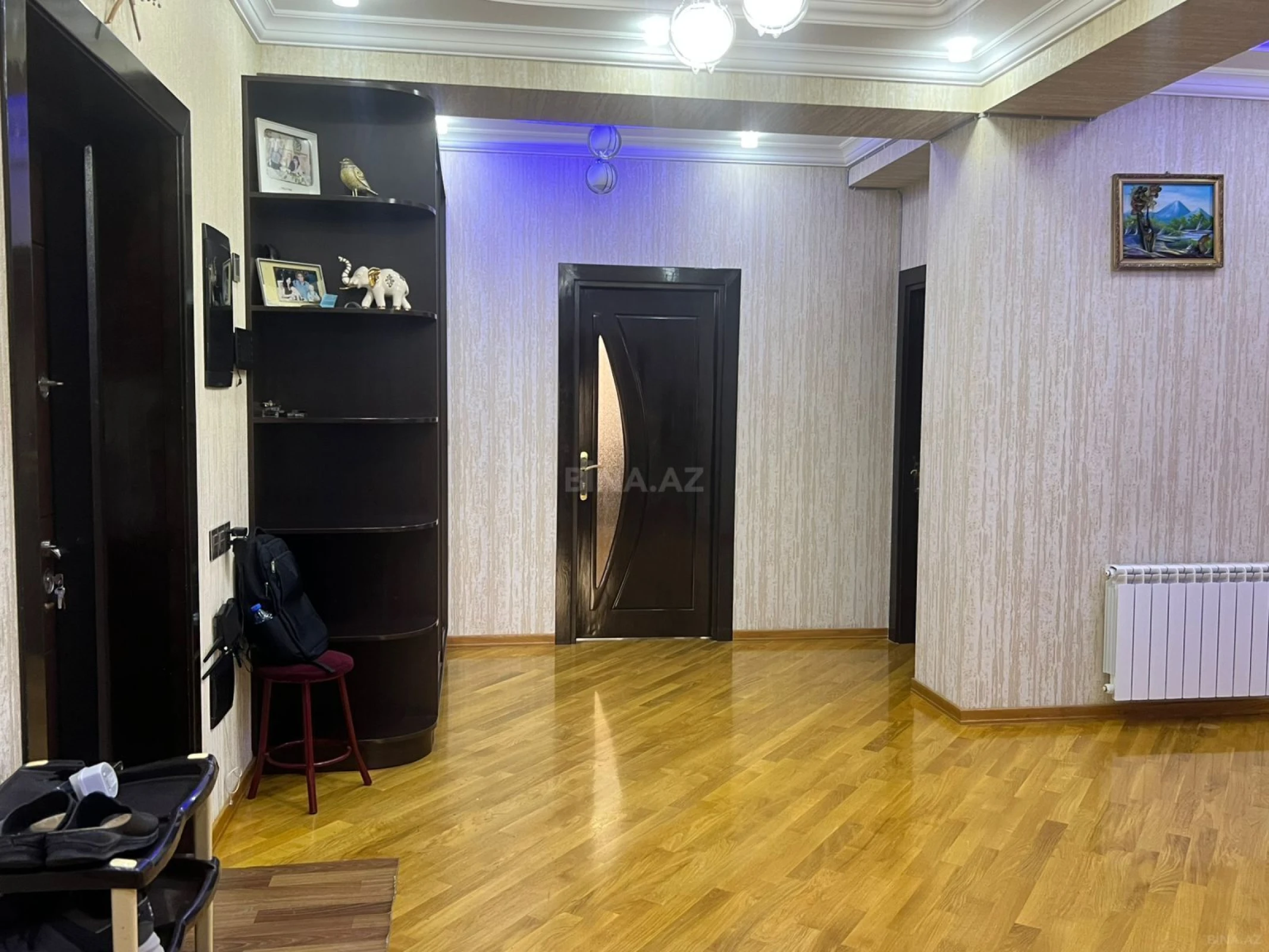 Satılır 3 otaqlı mənzil 148 m²