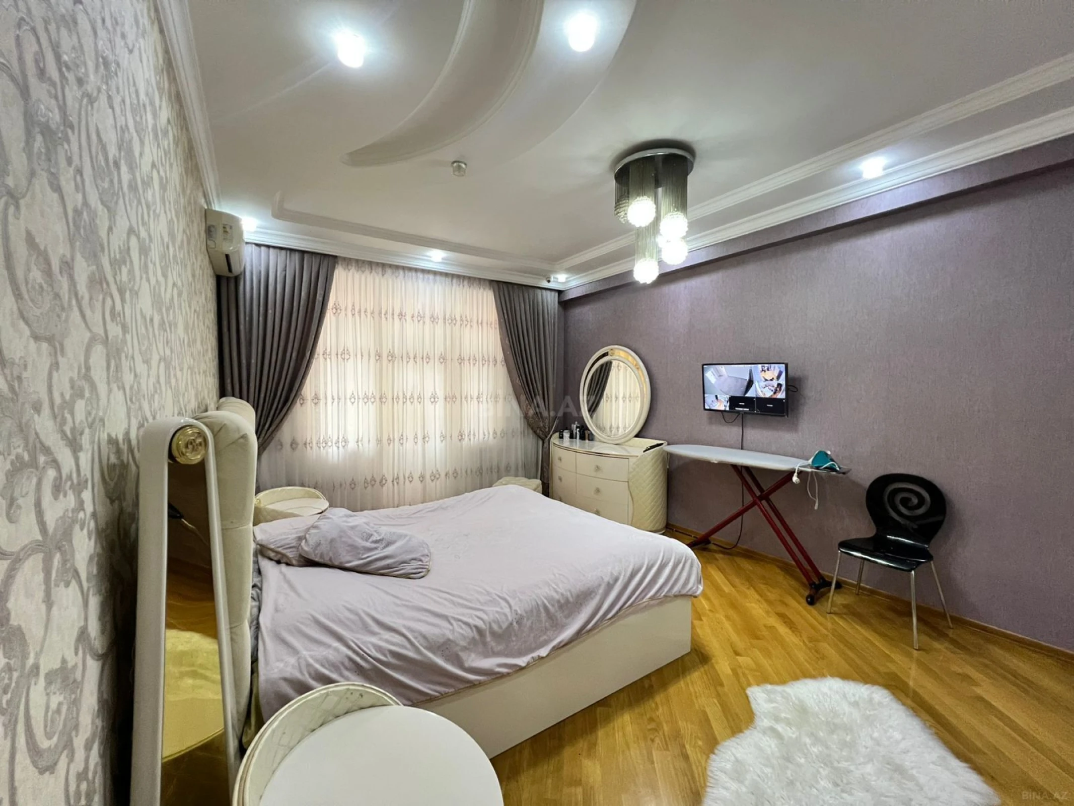 Satılır 3 otaqlı mənzil 148 m²