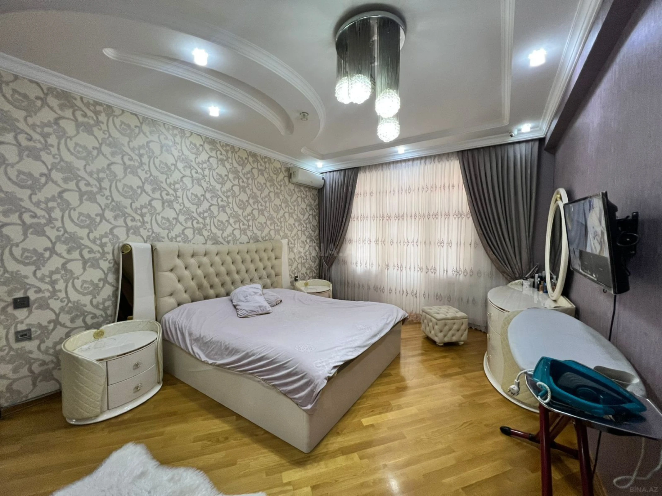 Satılır 3 otaqlı mənzil 148 m²