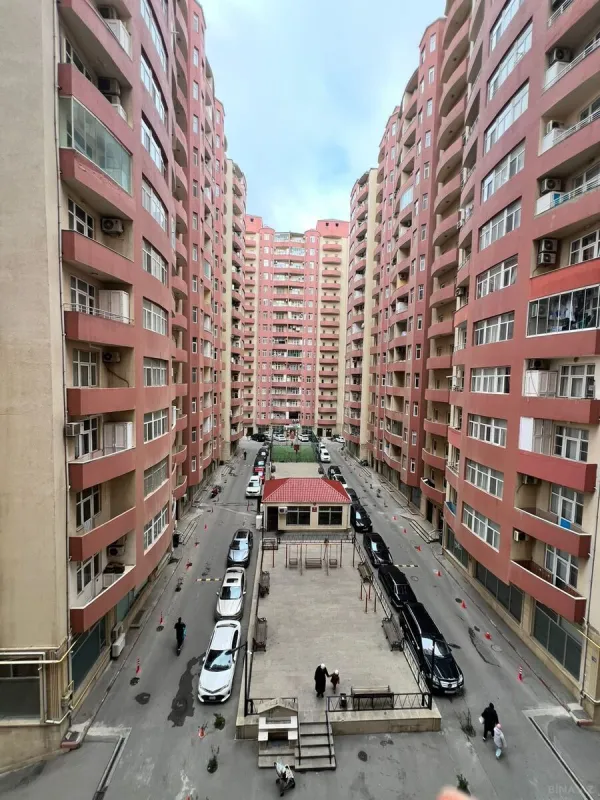 Satılır 3 otaqlı mənzil 148 m²